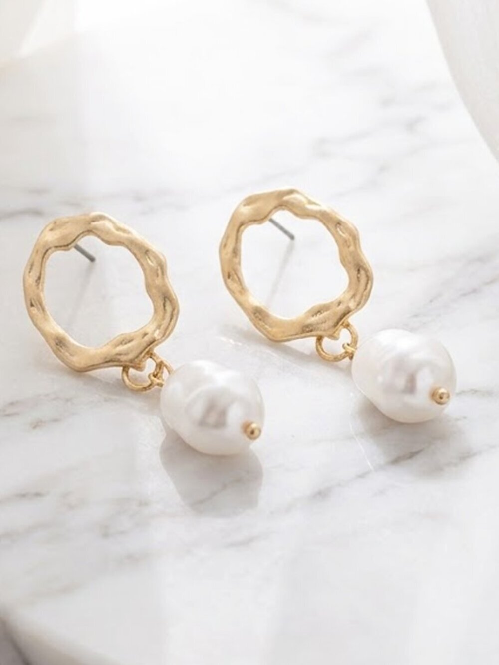 Ladies Dangle Fashion Pearl Round Earrings - Picture 1 of 6
